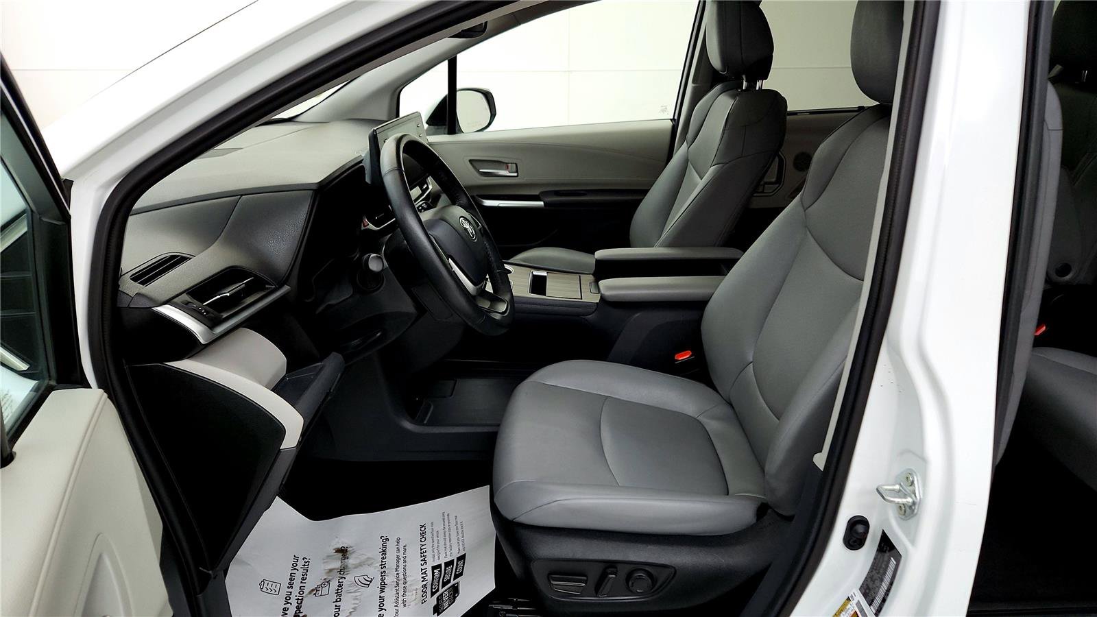 Certified 2024 Toyota Sienna XLE image 16