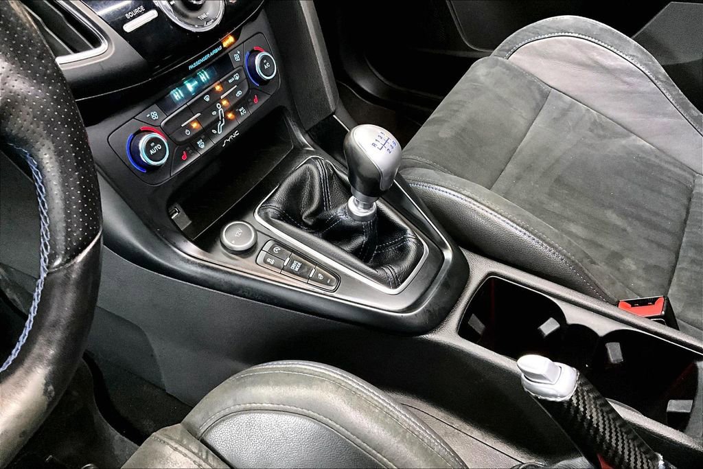 Used 2018 Ford Focus RS AWD/4WD image 16