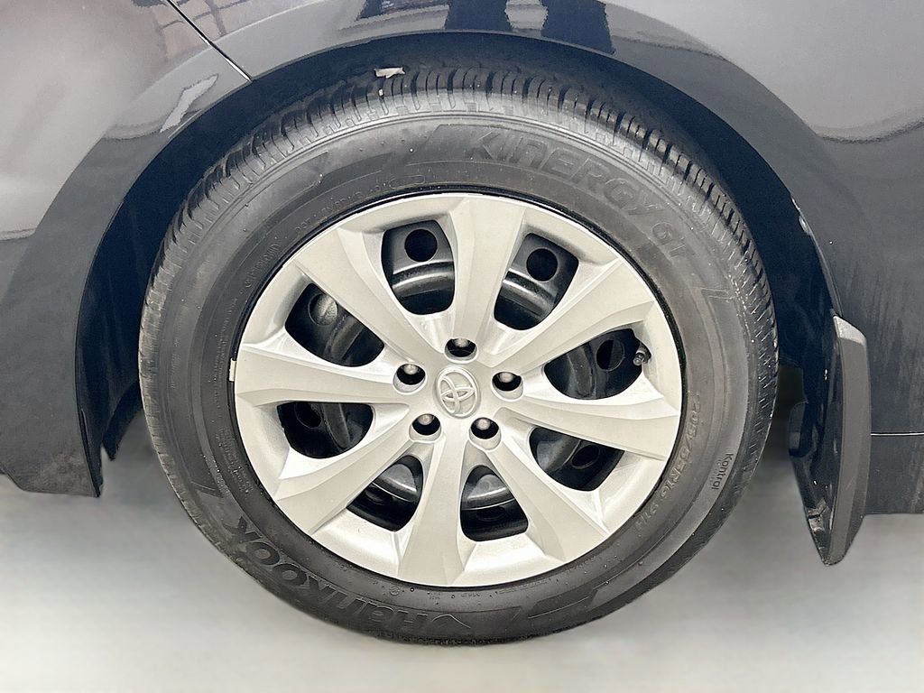 Used 2025 Toyota Corolla LE FWD image 26