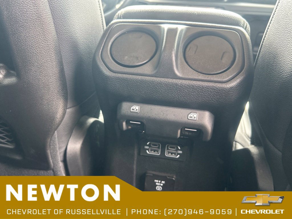 Used 2024 Jeep Wrangler Unlimited Rubicon w/ Technology Group AWD/4WD image 29