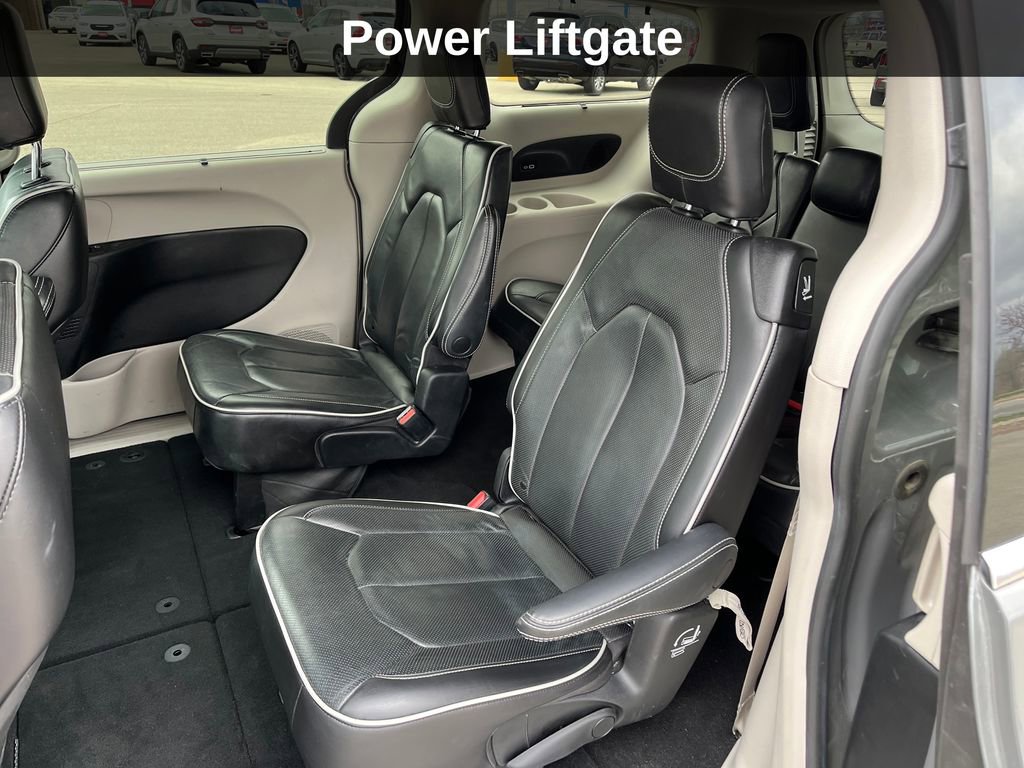 Used 2023 Chrysler Pacifica Limited image 13