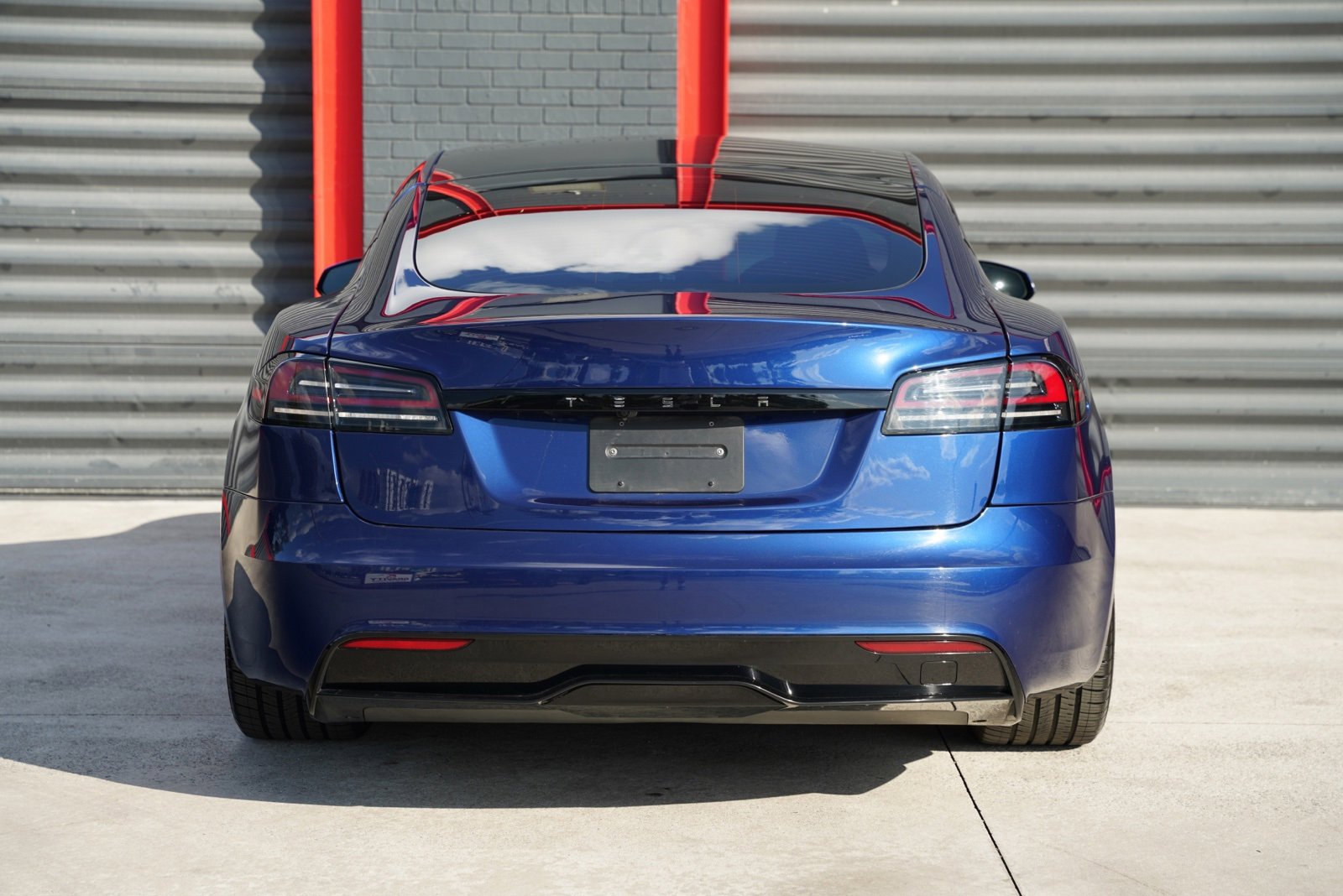 Used 2023 Tesla Model S Standard Range image 8