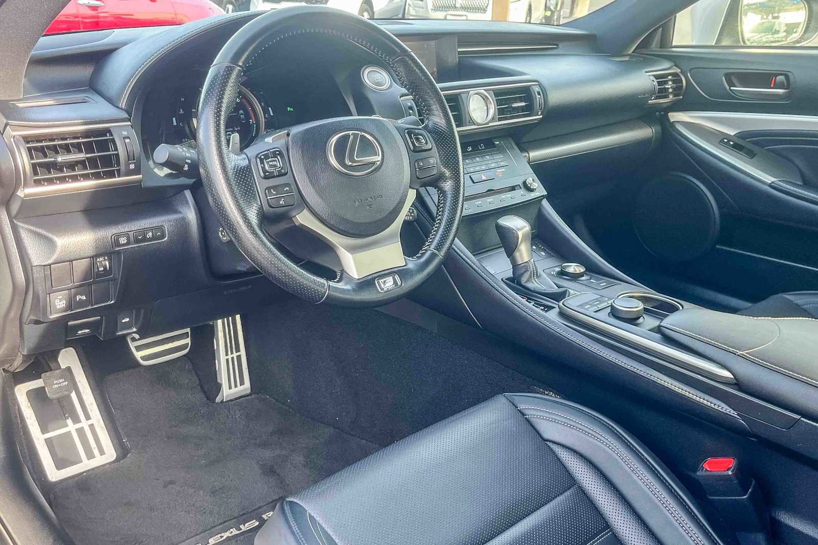 Used 2016 Lexus RC 200t image 11