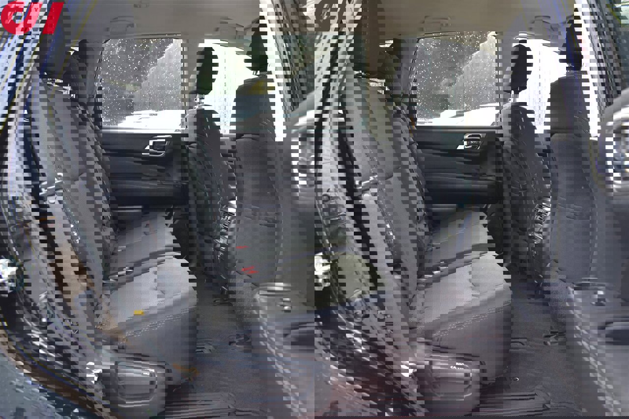 Used 2019 Nissan Pathfinder S image 22