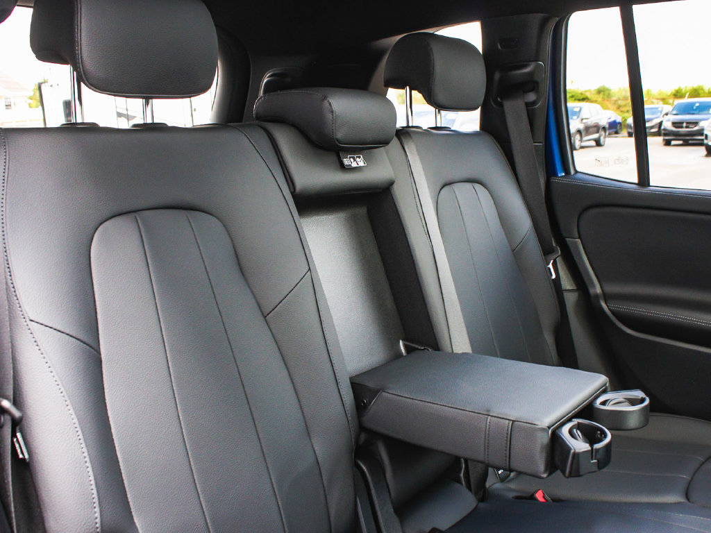 Used 2025 Mercedes-Benz GLB 250 4MATIC image 42