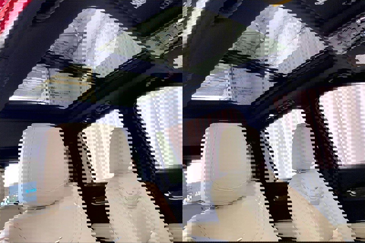 Used 2023 Cadillac XT6 Sport w/ Technology Package image 27