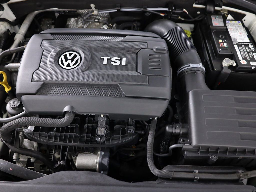 Used 2018 Volkswagen Golf S image 49