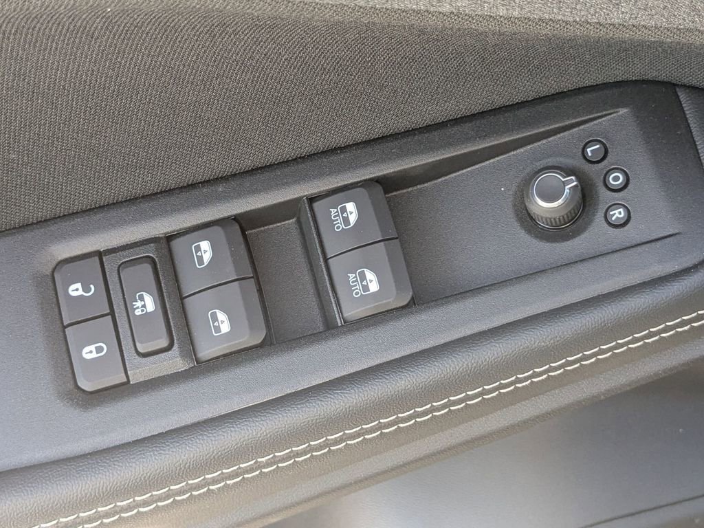 New 2026 Jeep Cherokee Laredo AWD/4WD image 16