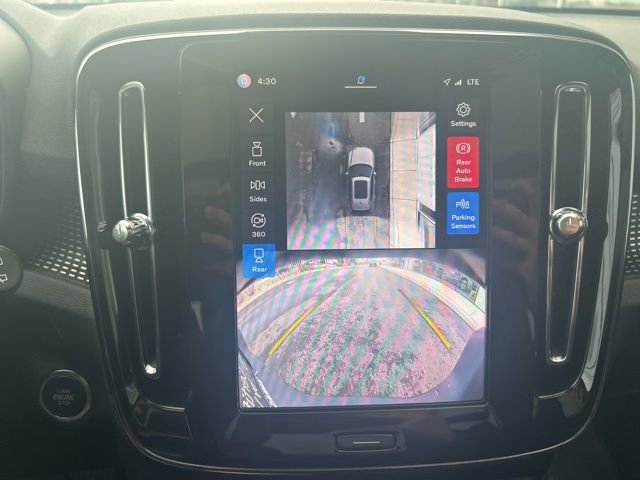 Certified 2025 Volvo XC40 B5 Plus image 23