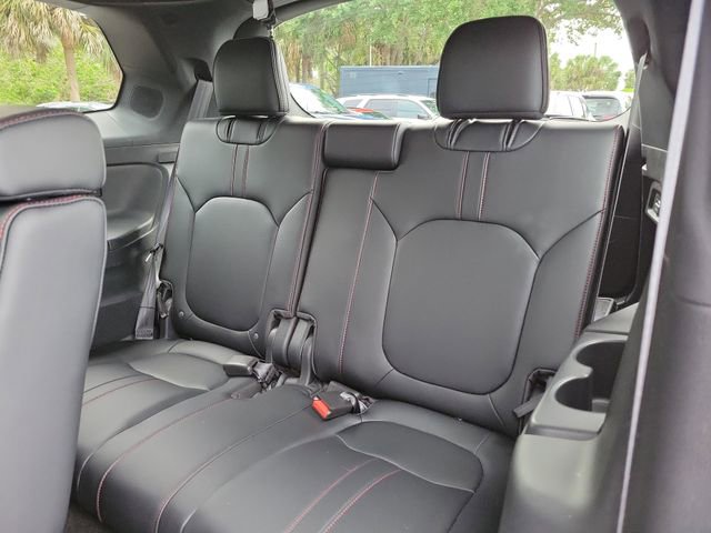 Certified 2025 Honda Pilot Black Edition image 13