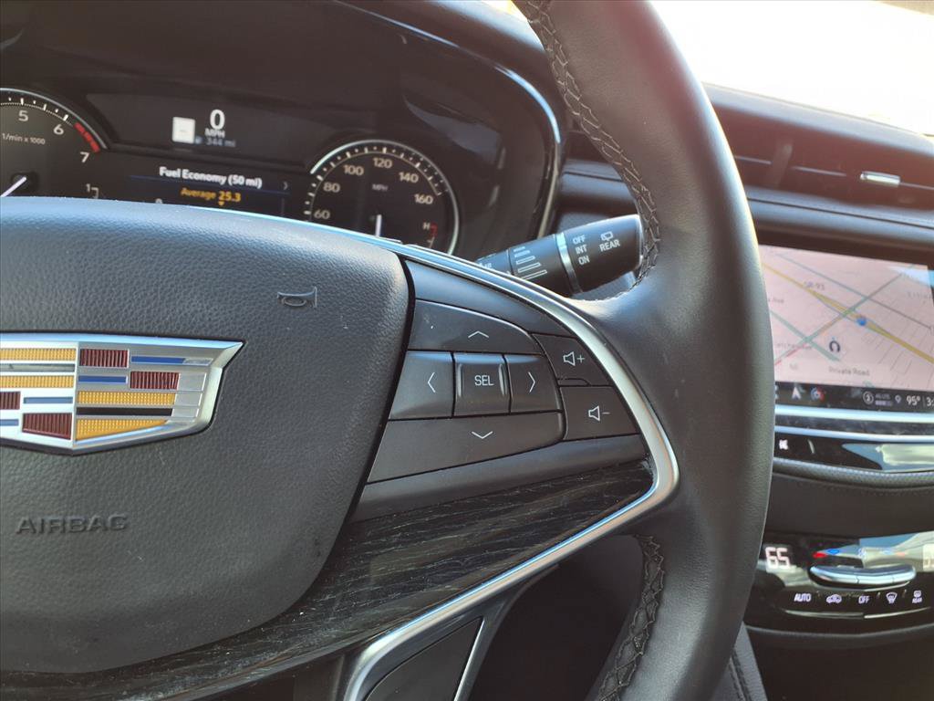 Used 2025 Cadillac XT5 Premium Luxury FWD image 16