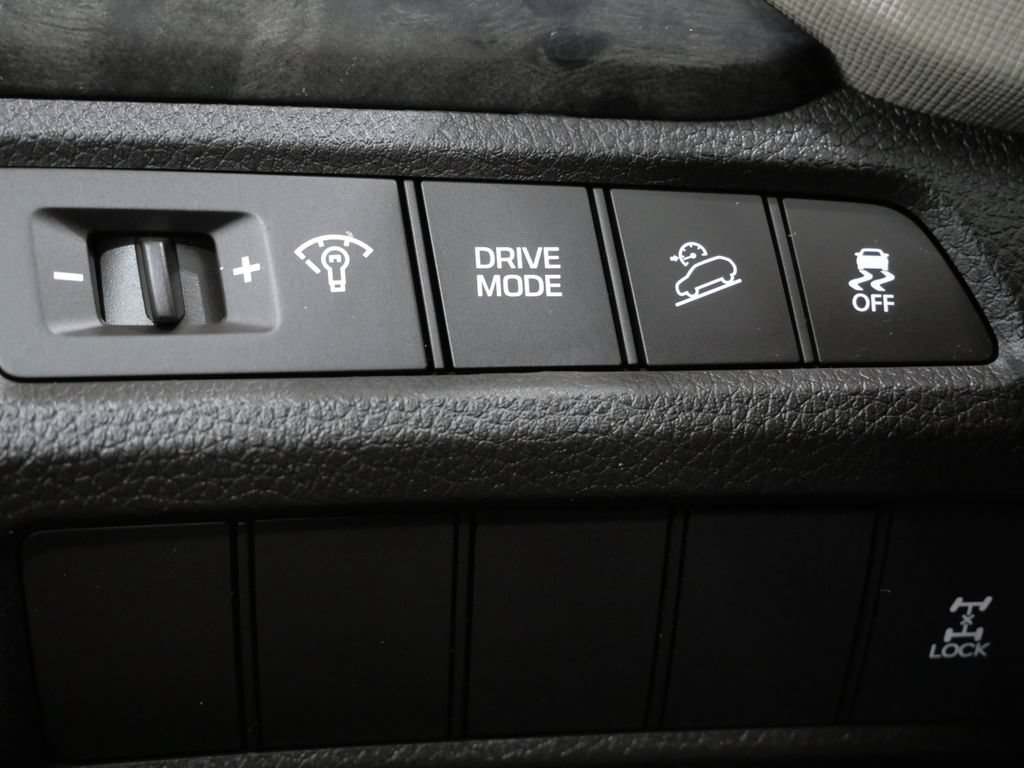 Used 2017 Hyundai Santa Fe Sport AWD/4WD image 14