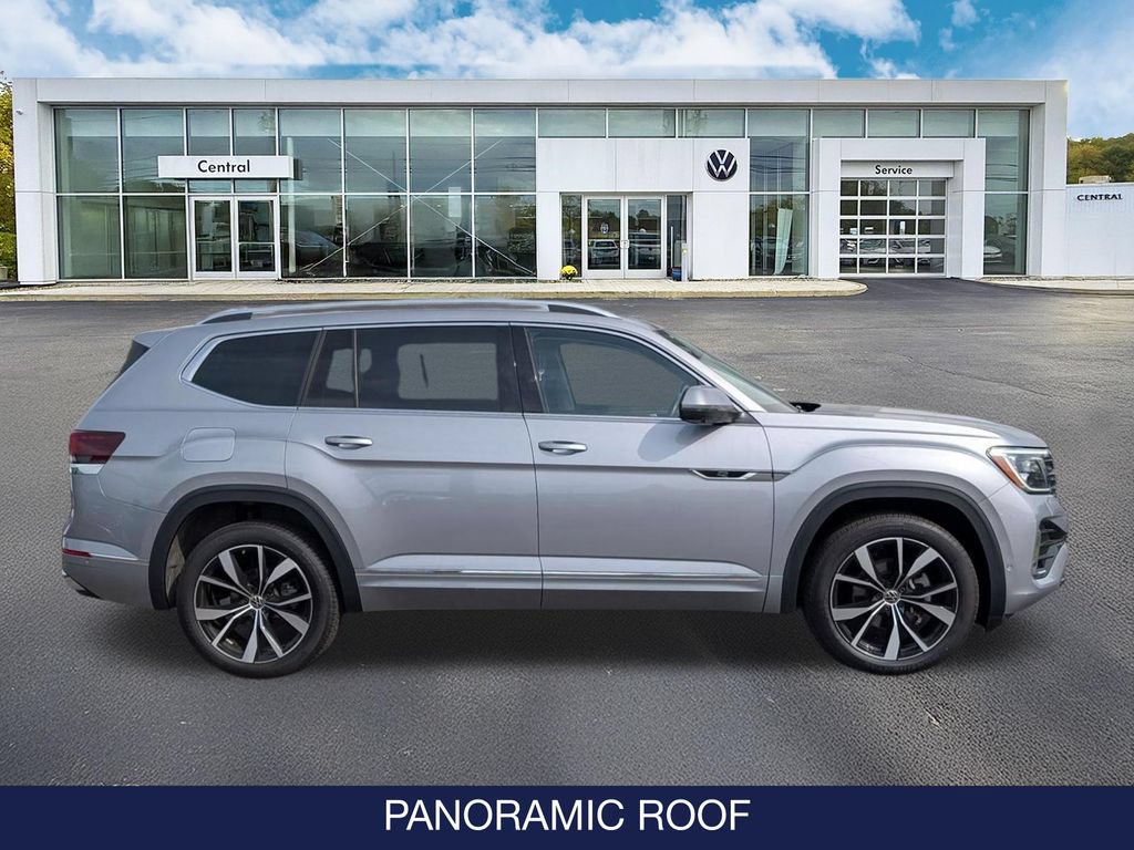 Used 2025 Volkswagen Atlas SEL Premium R-Line AWD/4WD image 9
