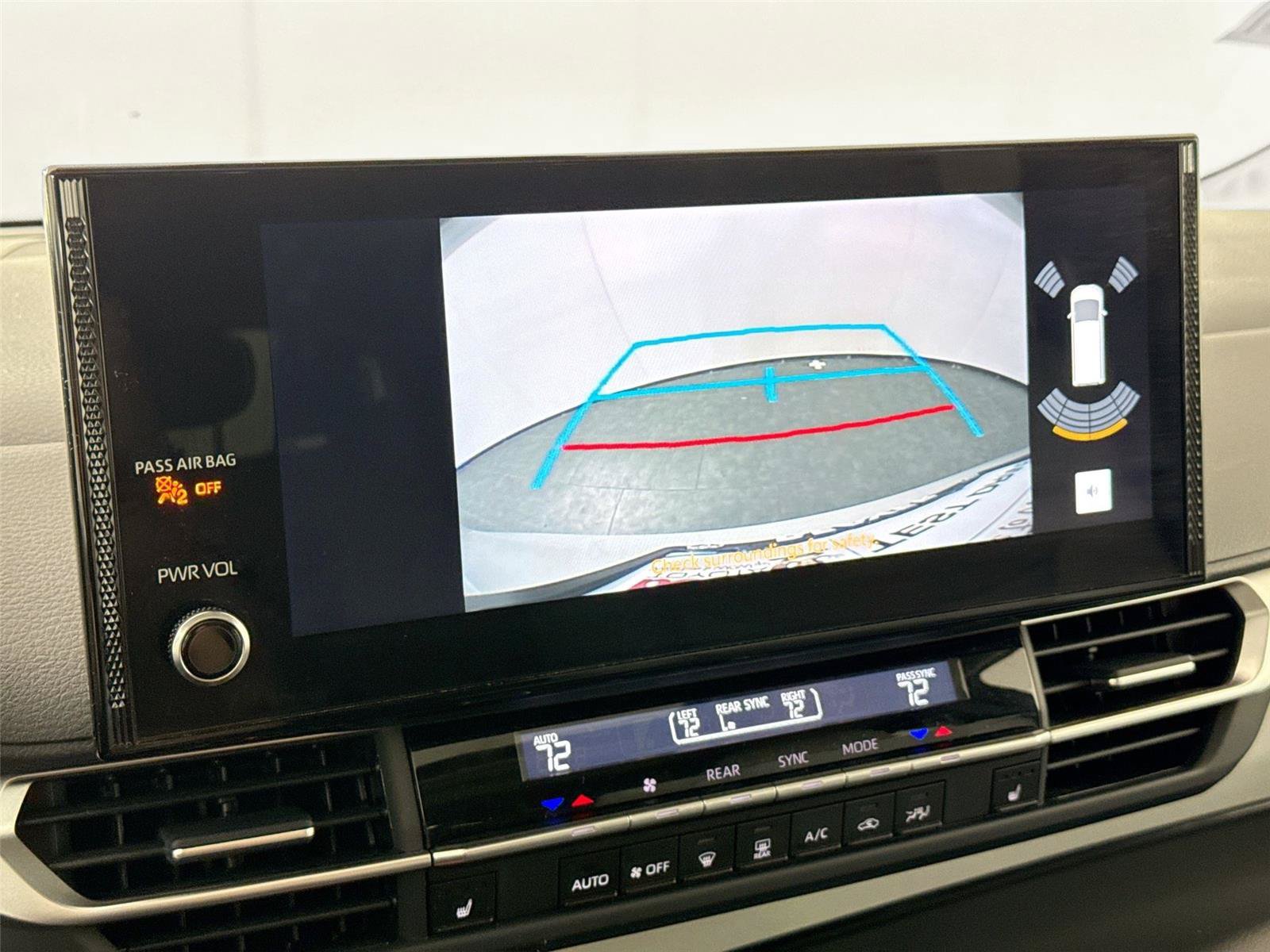 Certified 2026 Toyota Sienna XLE FWD image 26