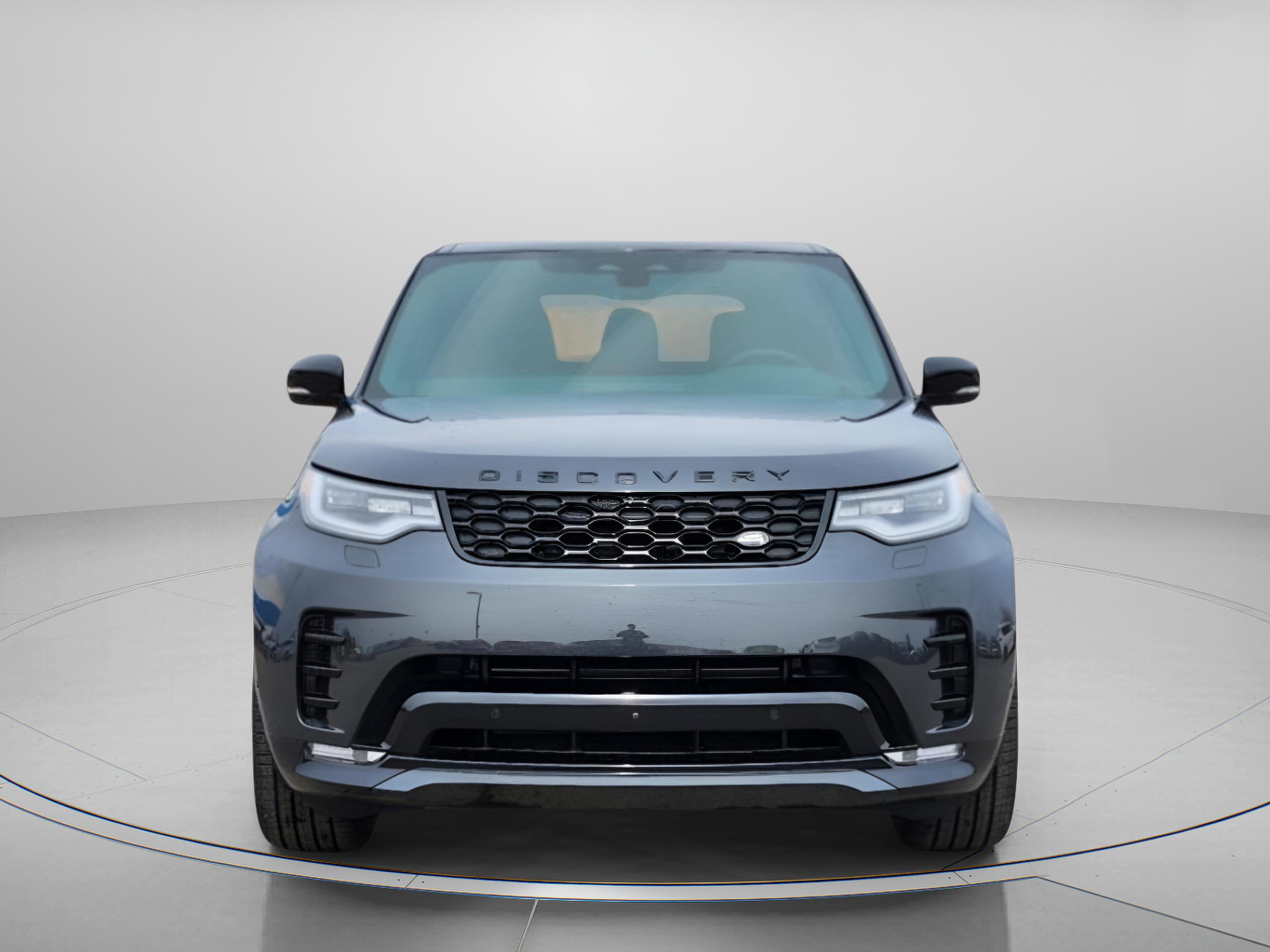 New 2025 Land Rover Discovery Dynamic SE image 6