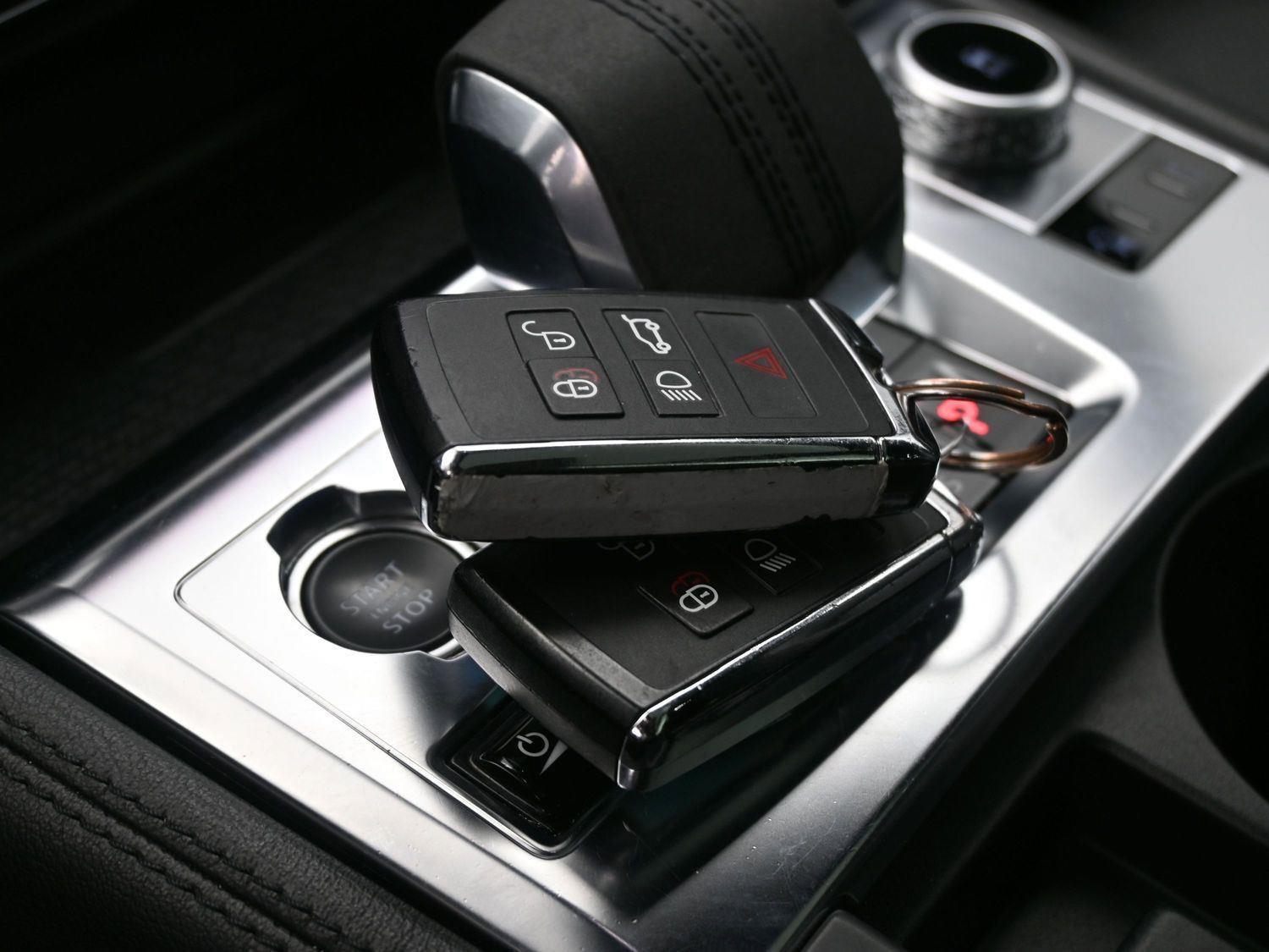 Used 2022 Jaguar F-PACE S image 6