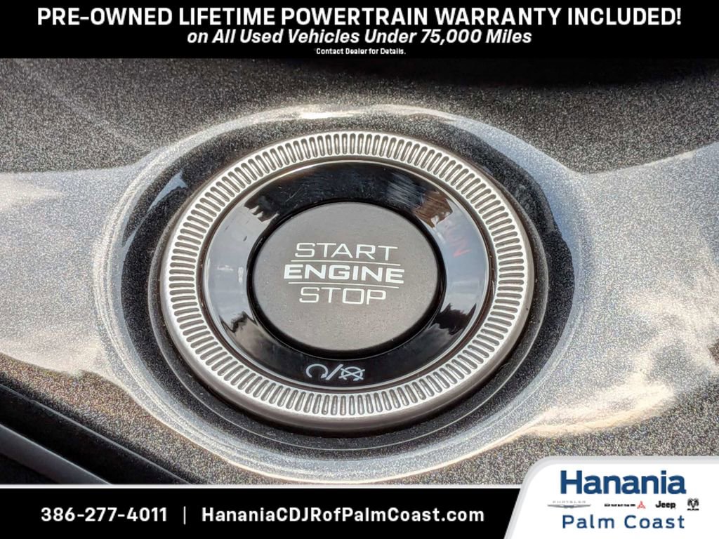 Used 2023 Jeep Grand Cherokee Laredo AWD/4WD image 32