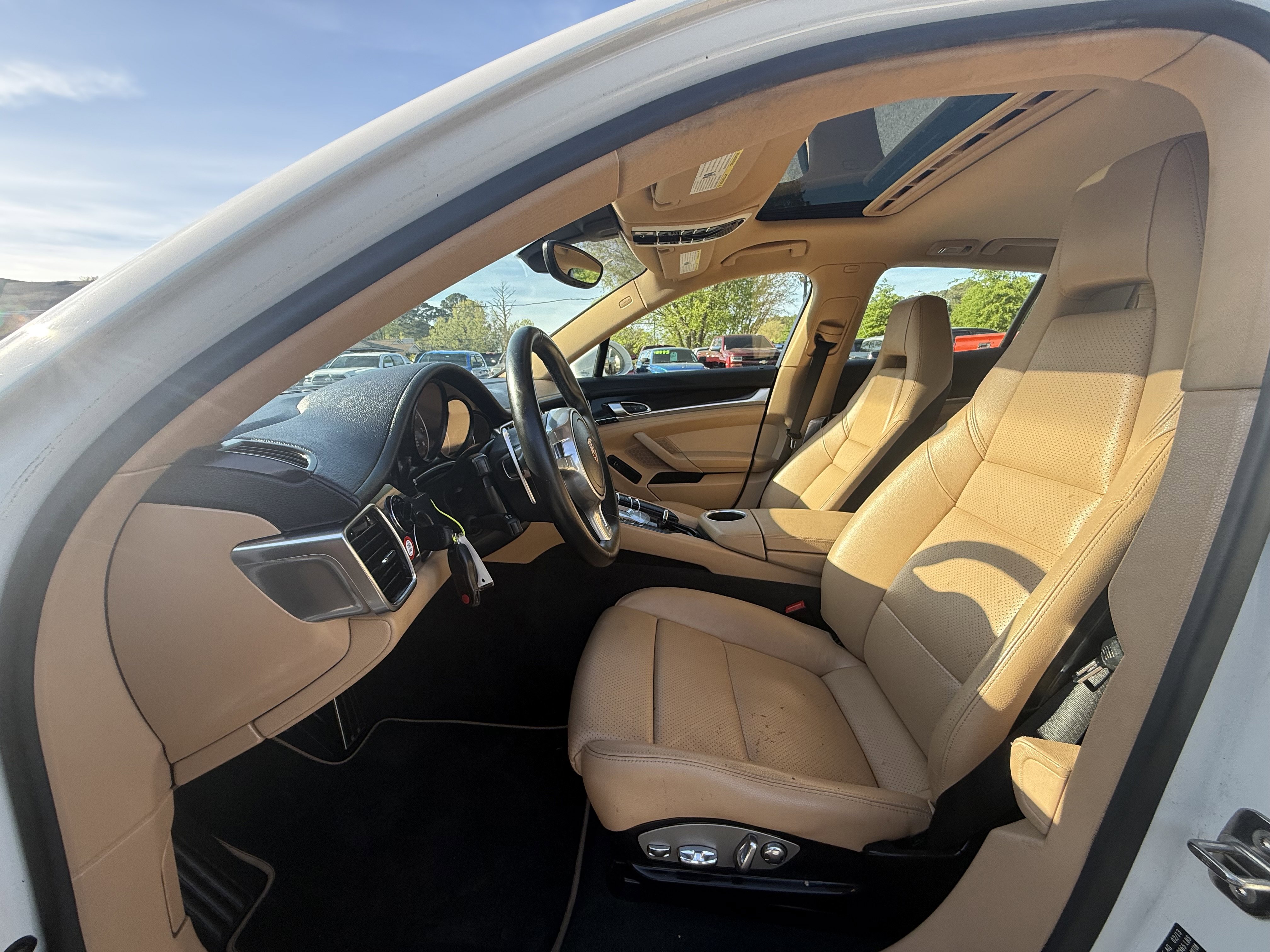Used 2013 Porsche Panamera image 10