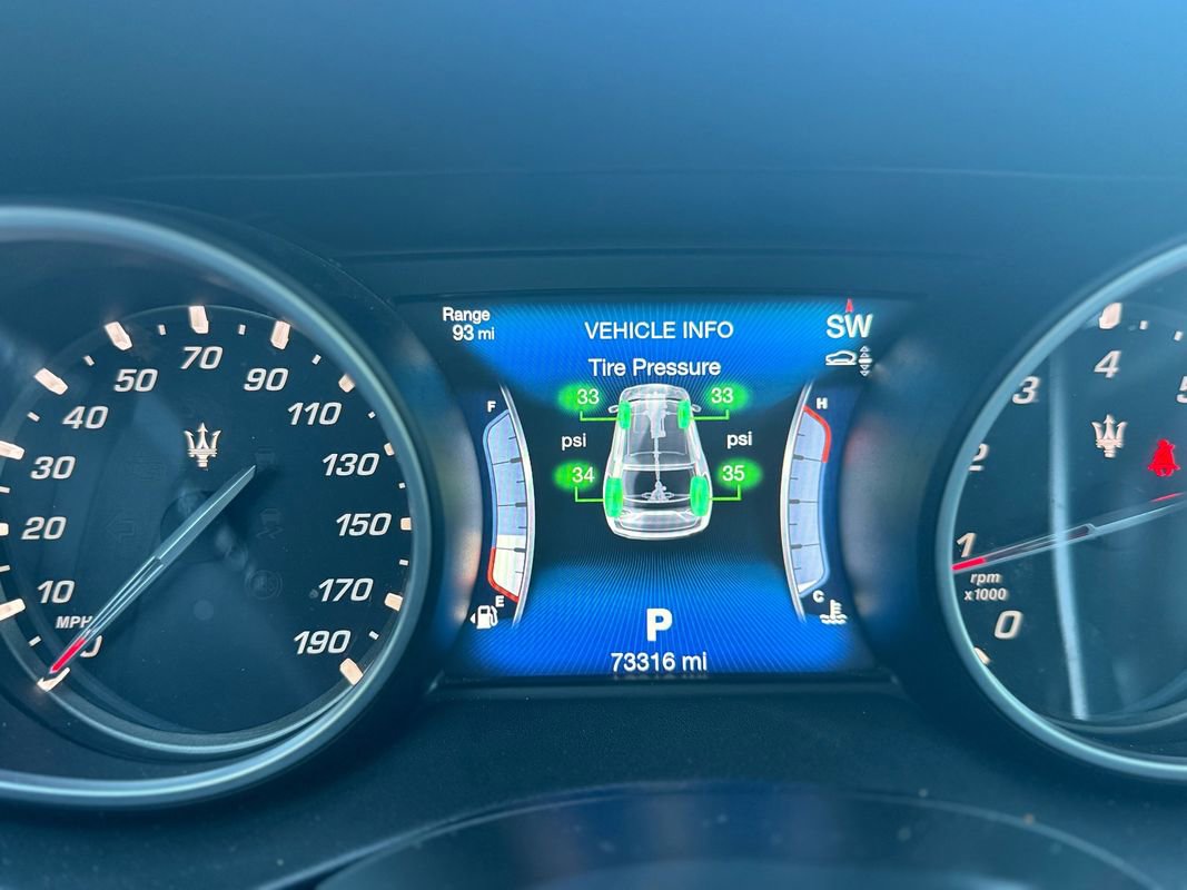 Used 2017 Maserati Levante S AWD/4WD image 37