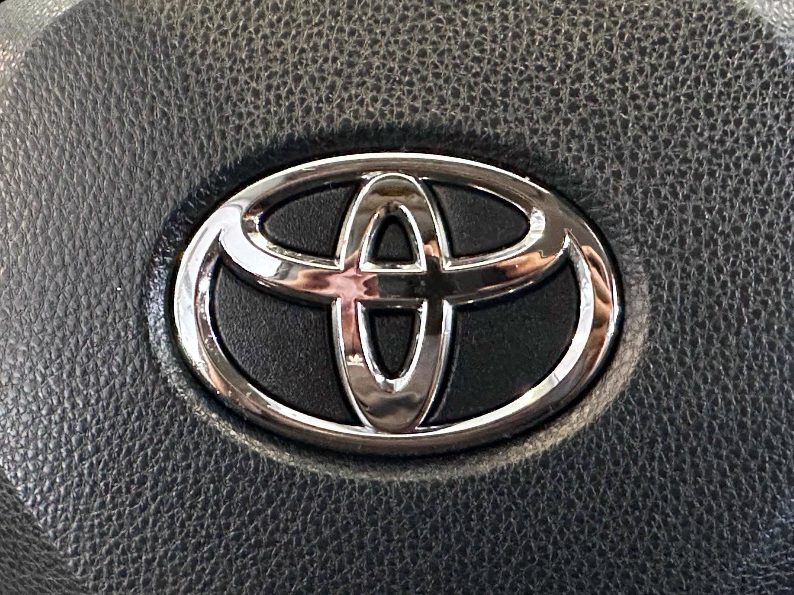 Certified 2020 Toyota RAV4 LE w/ All Weather Liner Package AWD/4WD image 22