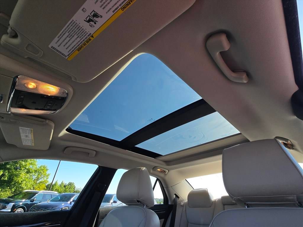 Used 2016 Chrysler 300 C w/ Safetytec Plus Group RWD image 12