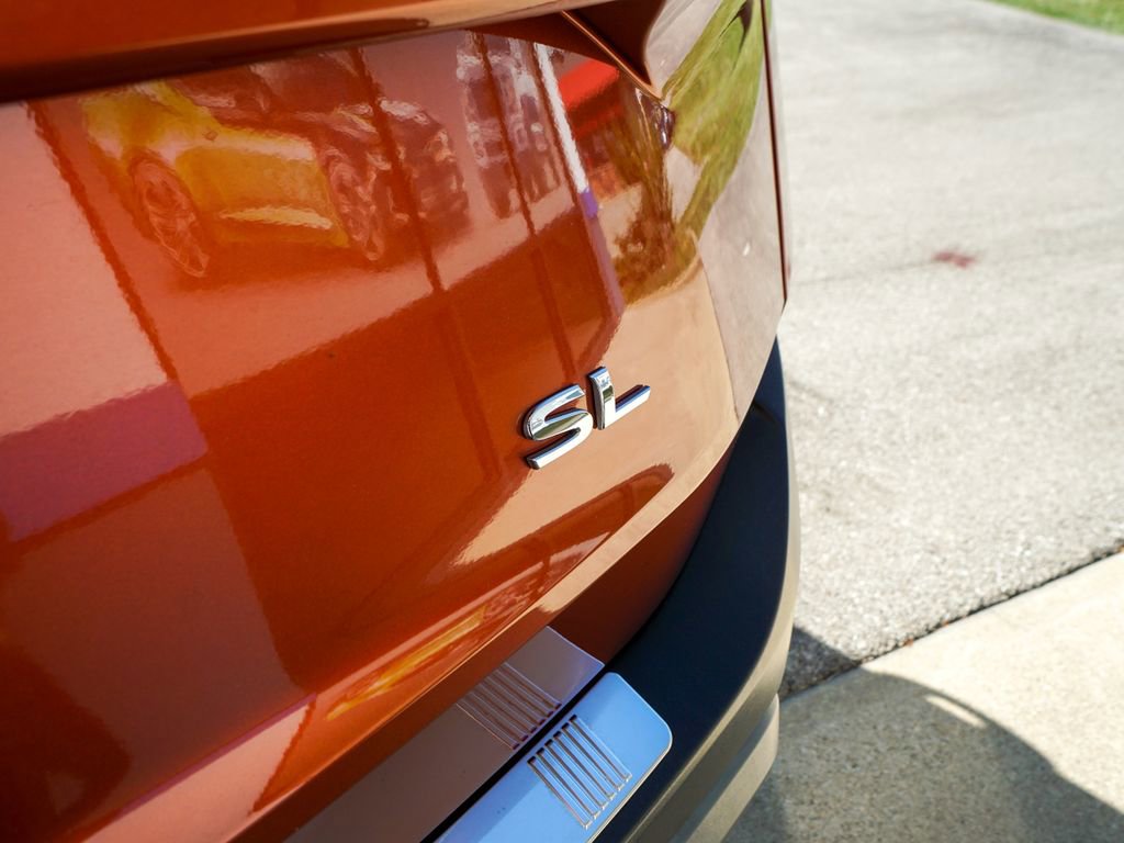 Used 2021 Nissan Rogue SL image 3