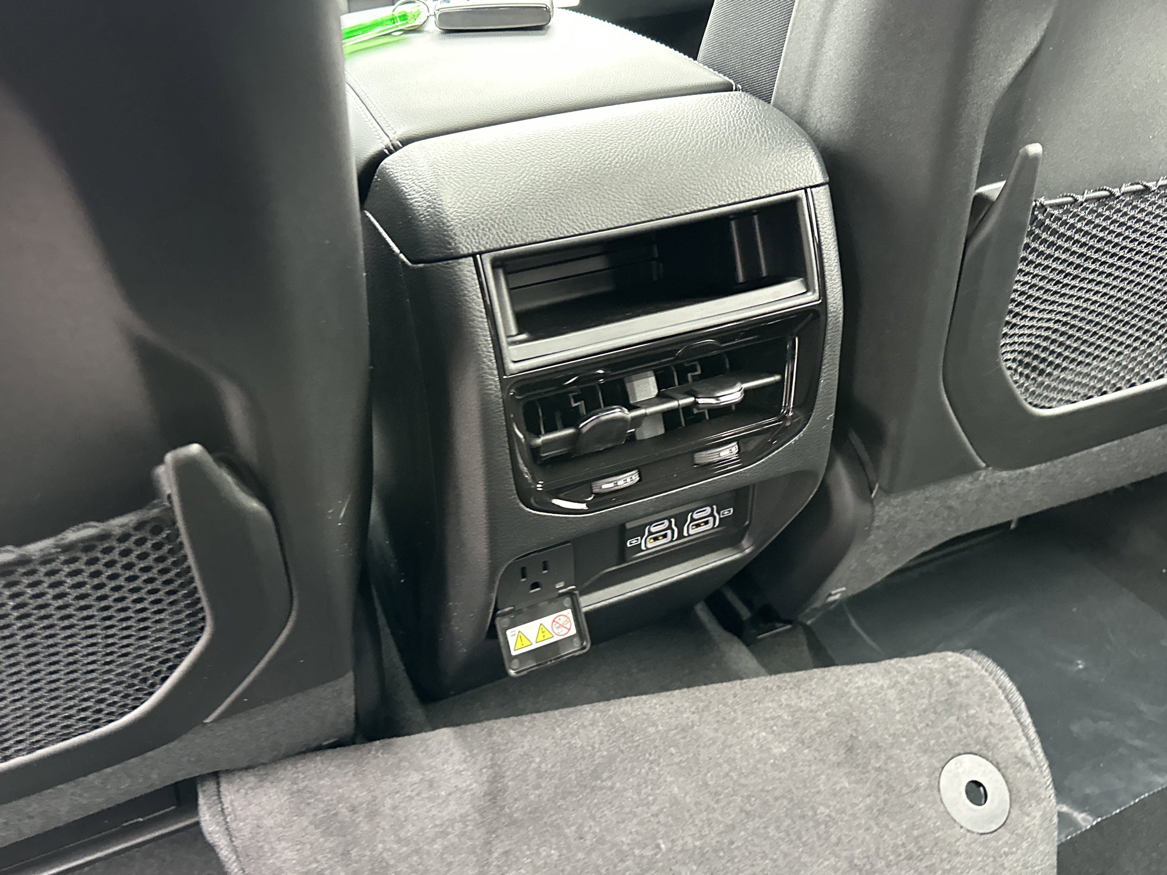 New 2025 Jeep Grand Cherokee Altitude image 31