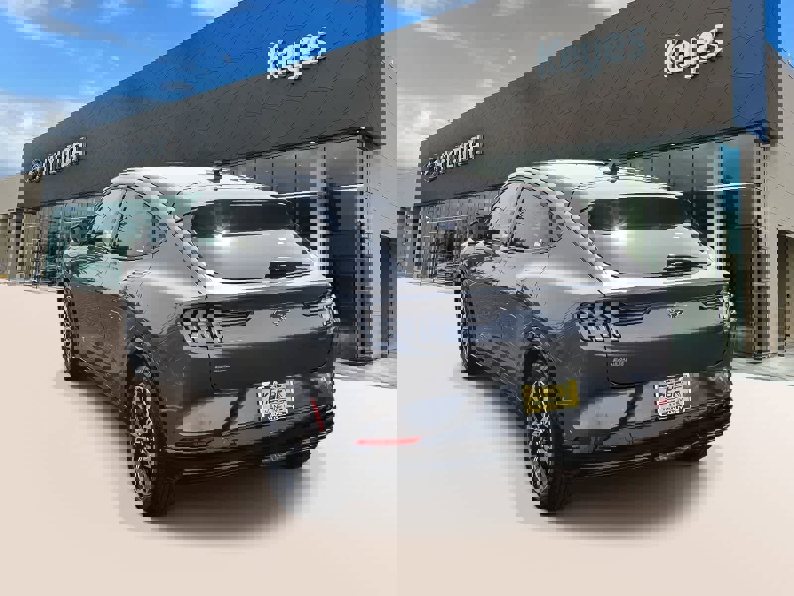 Used 2023 Ford Mustang Mach-E Premium image 7