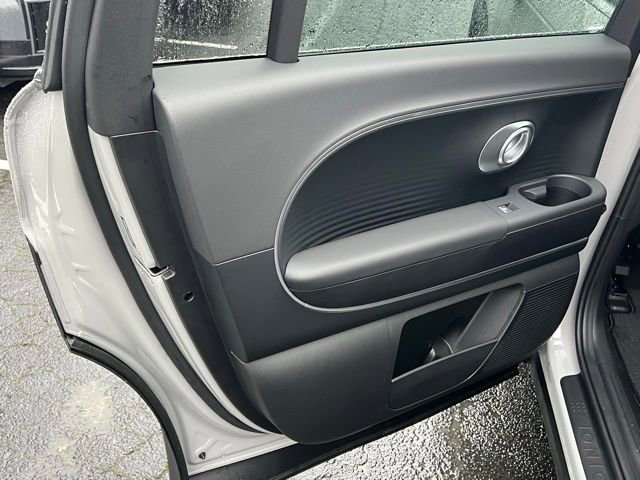 New 2026 Hyundai Ioniq 9 S image 13