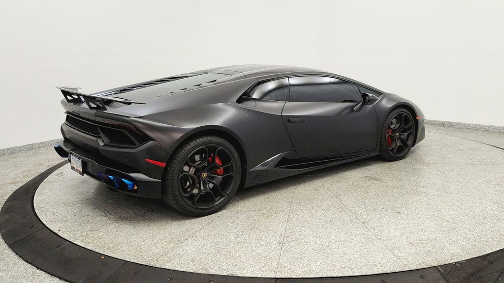 Used 2018 Lamborghini Huracan LP 580-2 image 4