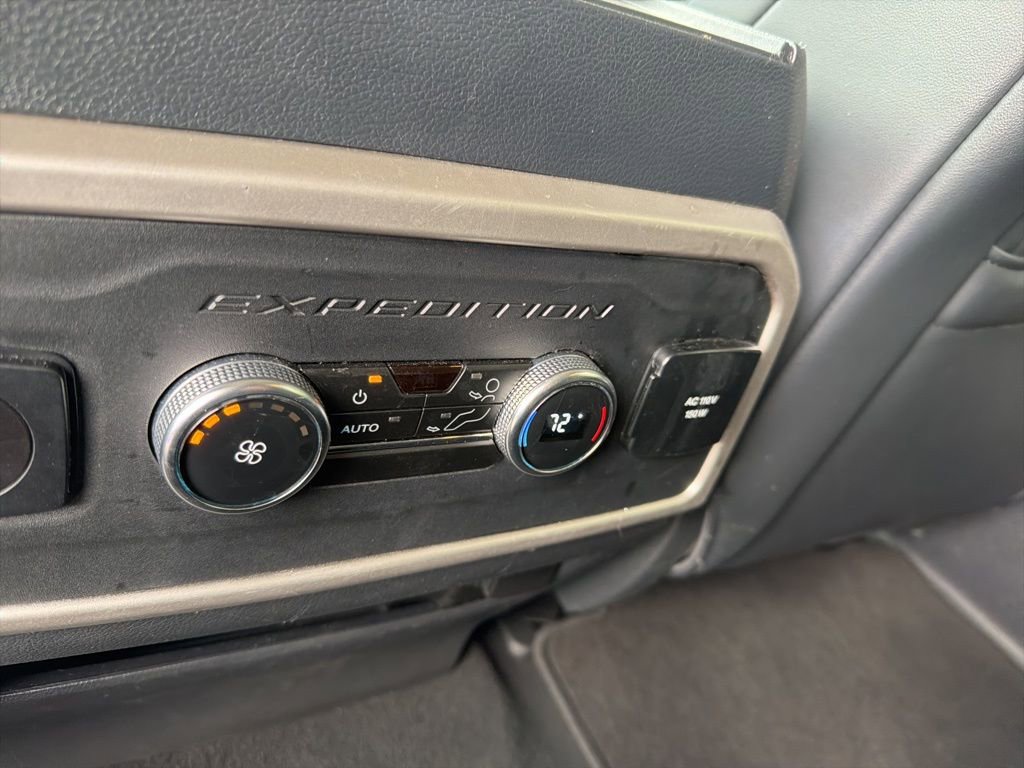 Used 2024 Ford Expedition Max XLT image 22