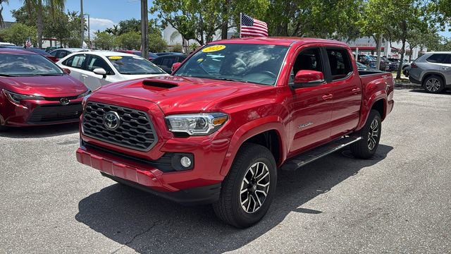 Used 2022 Toyota Tacoma TRD Sport w/ Technology Package RWD image 3