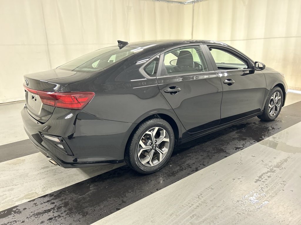 Used 2019 Kia Forte LXS FWD image 2