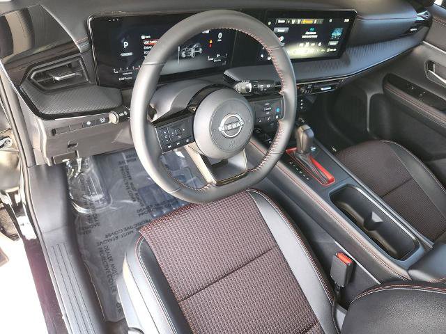 Certified 2025 Nissan Kicks SR FWD image 11