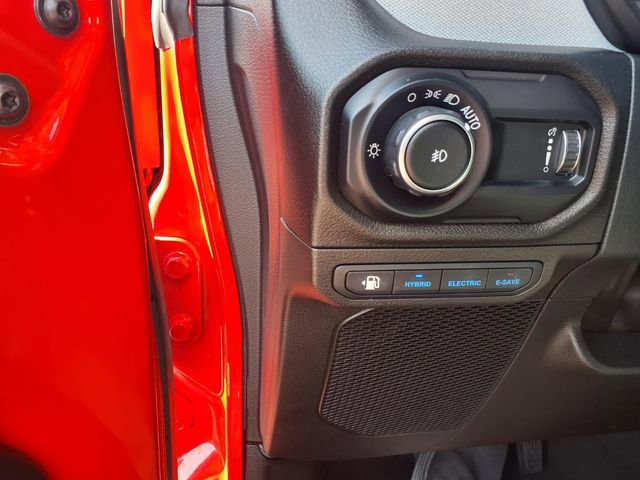 Used 2024 Jeep Wrangler Unlimited AWD/4WD image 18