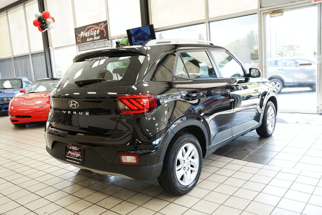 Used 2020 Hyundai Venue SEL FWD image 15