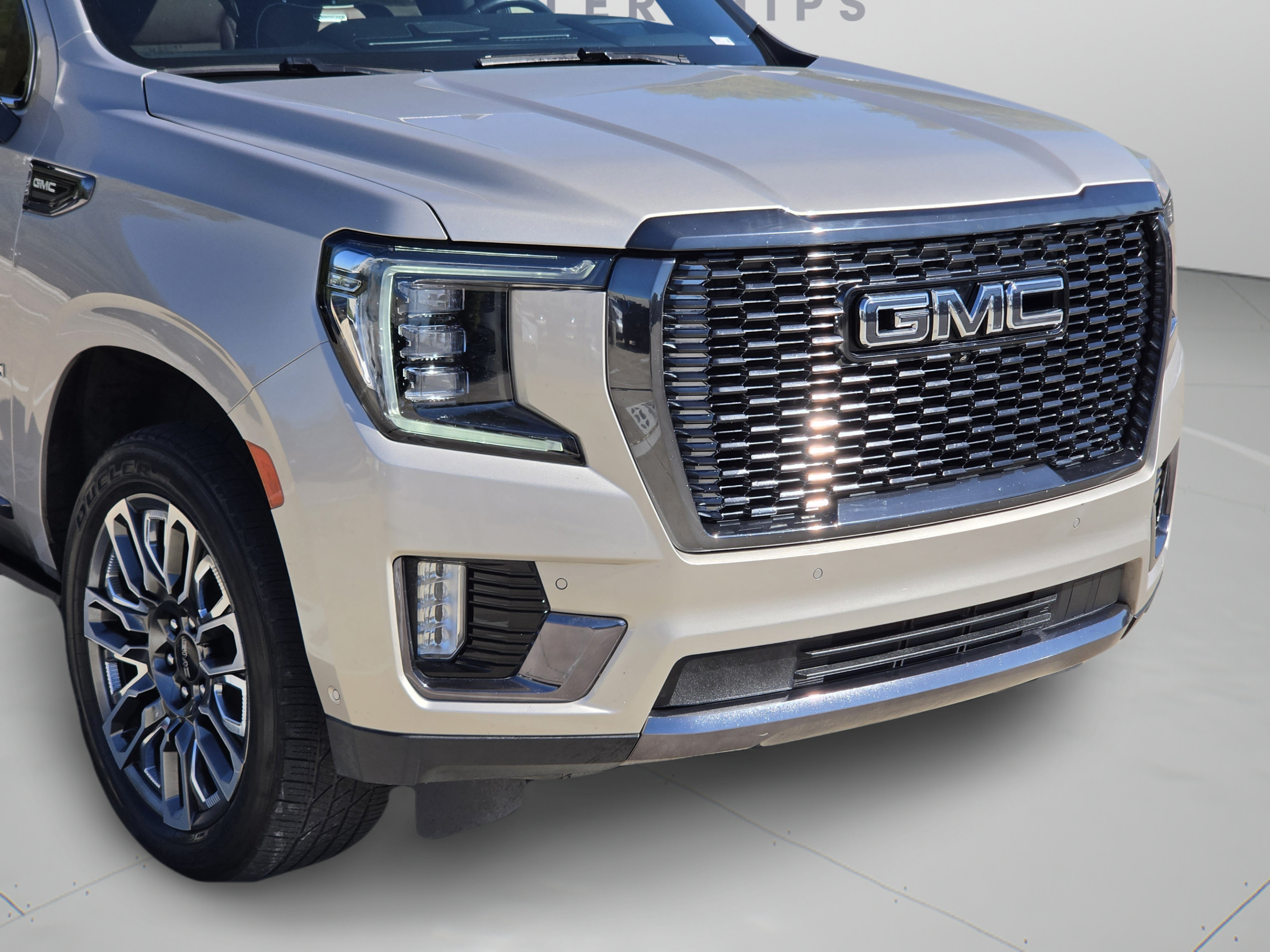 Used 2024 GMC Yukon XL Denali Ultimate AWD/4WD image 38