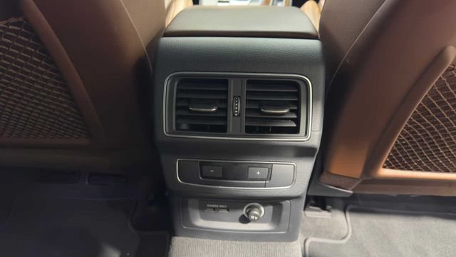 Used 2019 Audi Q5 2.0T Premium Plus w/ Premium Plus Package AWD/4WD image 16