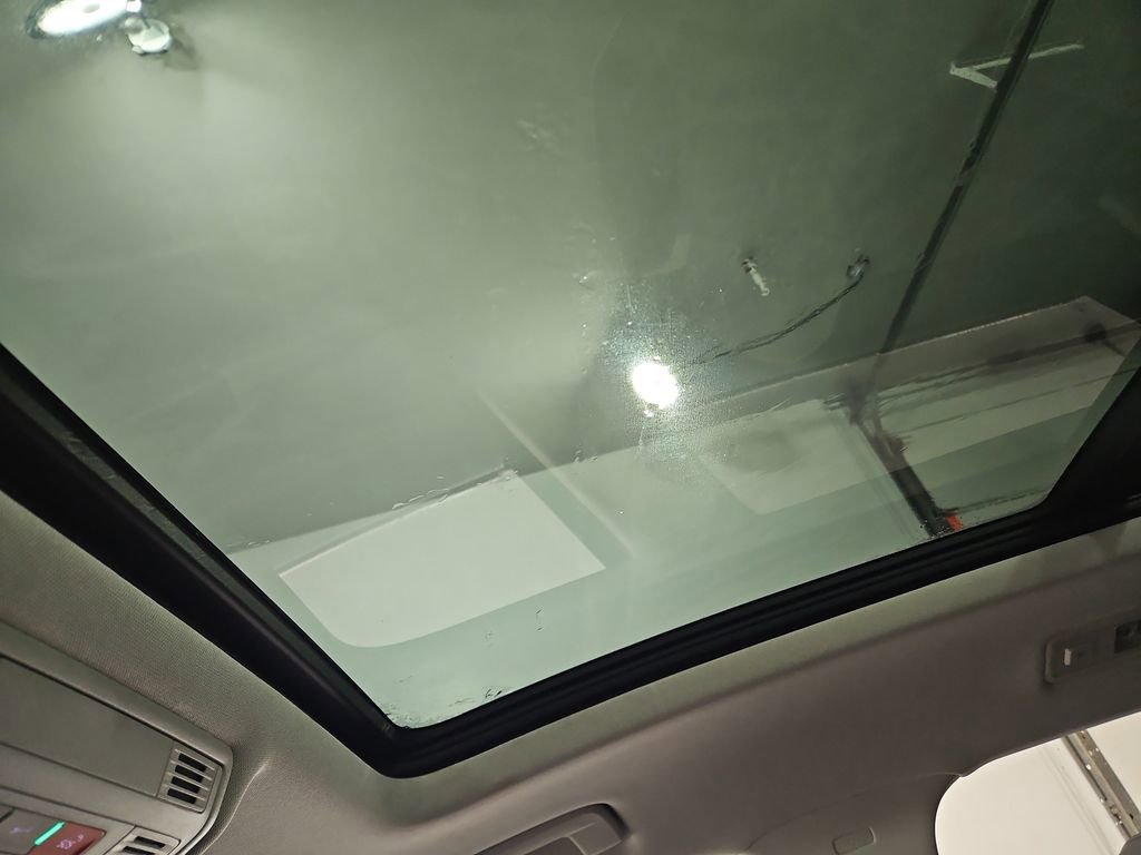 Certified 2024 Volkswagen Taos SE image 23