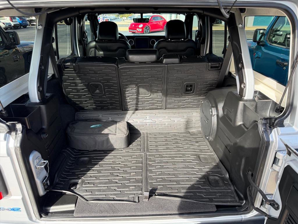 Used 2023 Jeep Wrangler Unlimited Rubicon 4xe w/ Steel Bumper Group image 13