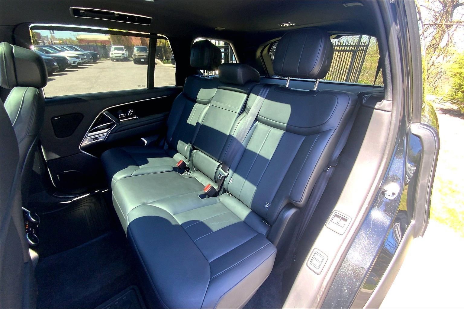Used 2023 Land Rover Range Rover Long Wheelbase SE AWD/4WD image 20