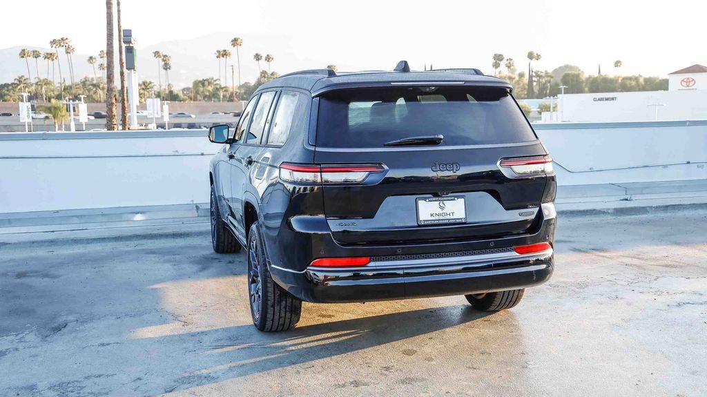 New 2026 Jeep Grand Cherokee L Summit AWD/4WD image 7
