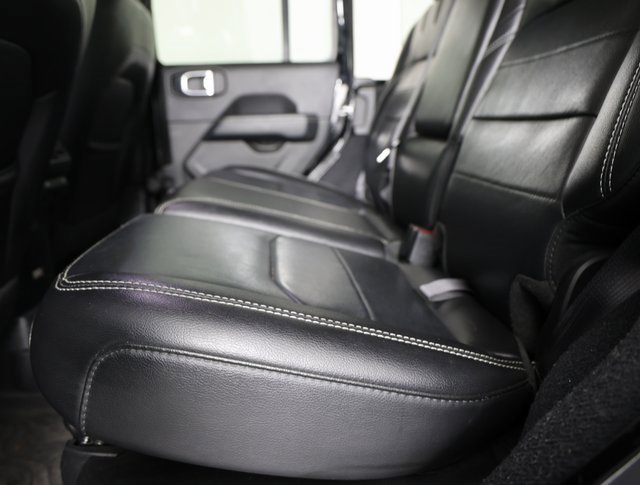 Used 2022 Jeep Wrangler Unlimited Sahara image 8