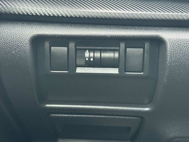 Used 2024 Subaru Crosstrek 2.0i Premium w/ Popular Package #3 image 31