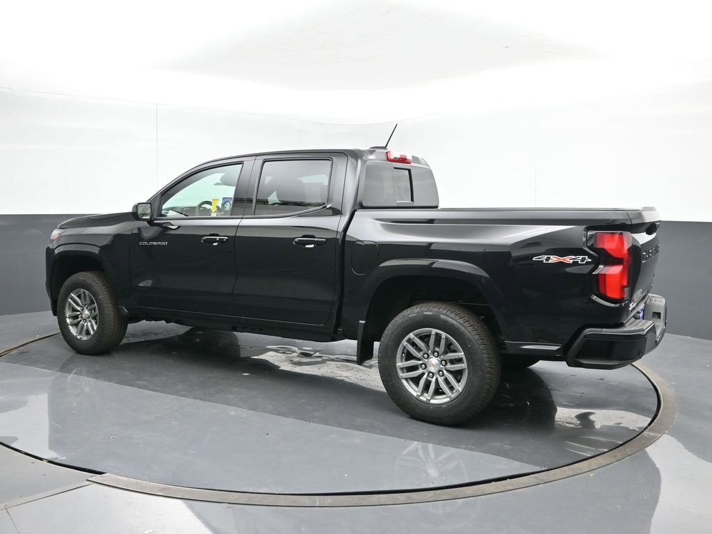 Used 2024 Chevrolet Colorado LT w/ LT Convenience Package III image 3