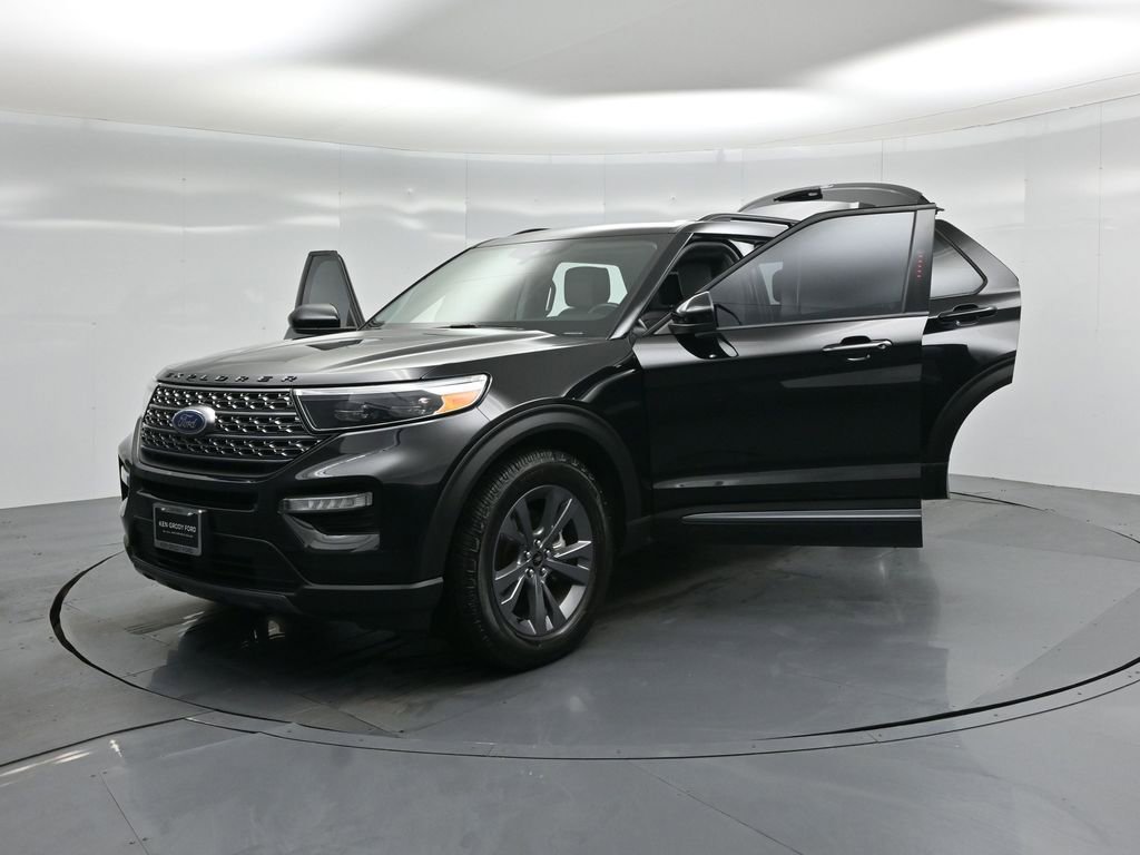 Certified 2023 Ford Explorer XLT w/ Equipment Group 202A image 36