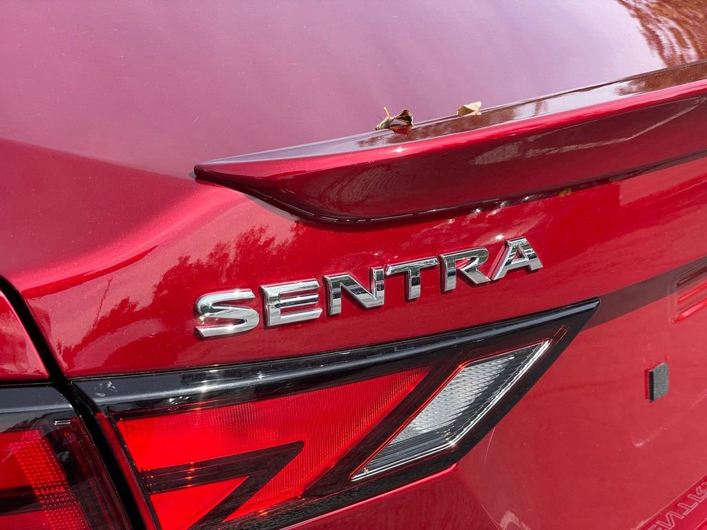 Certified 2022 Nissan Sentra SR FWD image 16