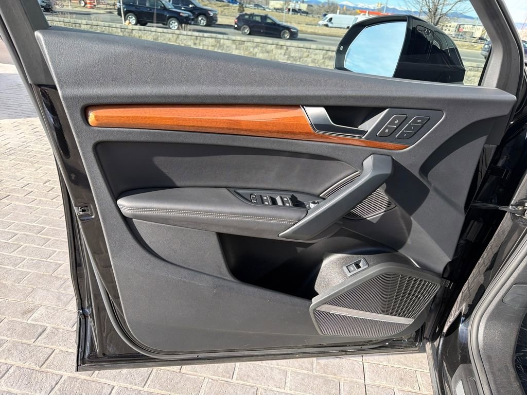 Used 2023 Audi Q5 2.0T Premium Plus w/ Premium Plus Package image 10