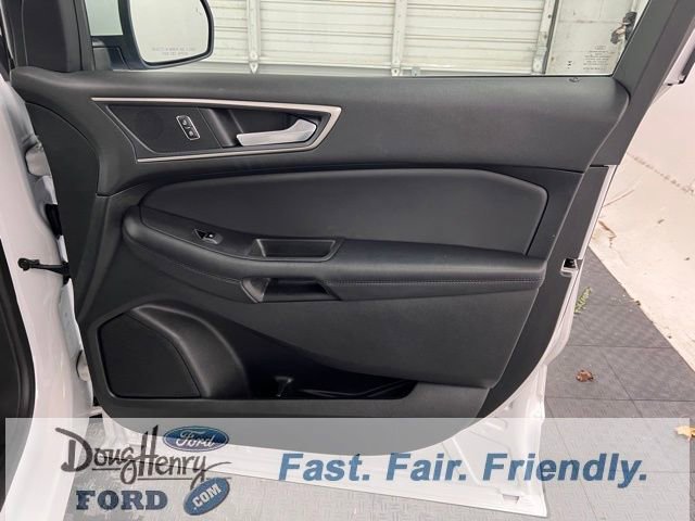 Used 2024 Ford Edge SEL image 34