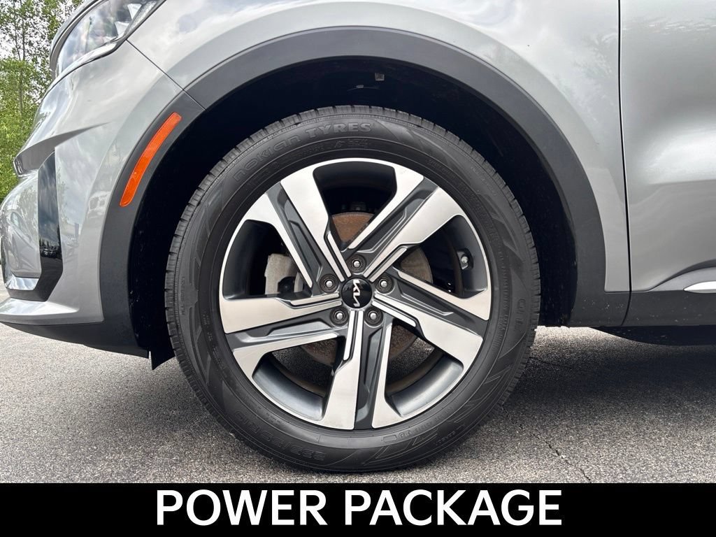 Certified 2023 Kia Sorento EX w/ Panoramic Sunroof Package AWD/4WD image 11
